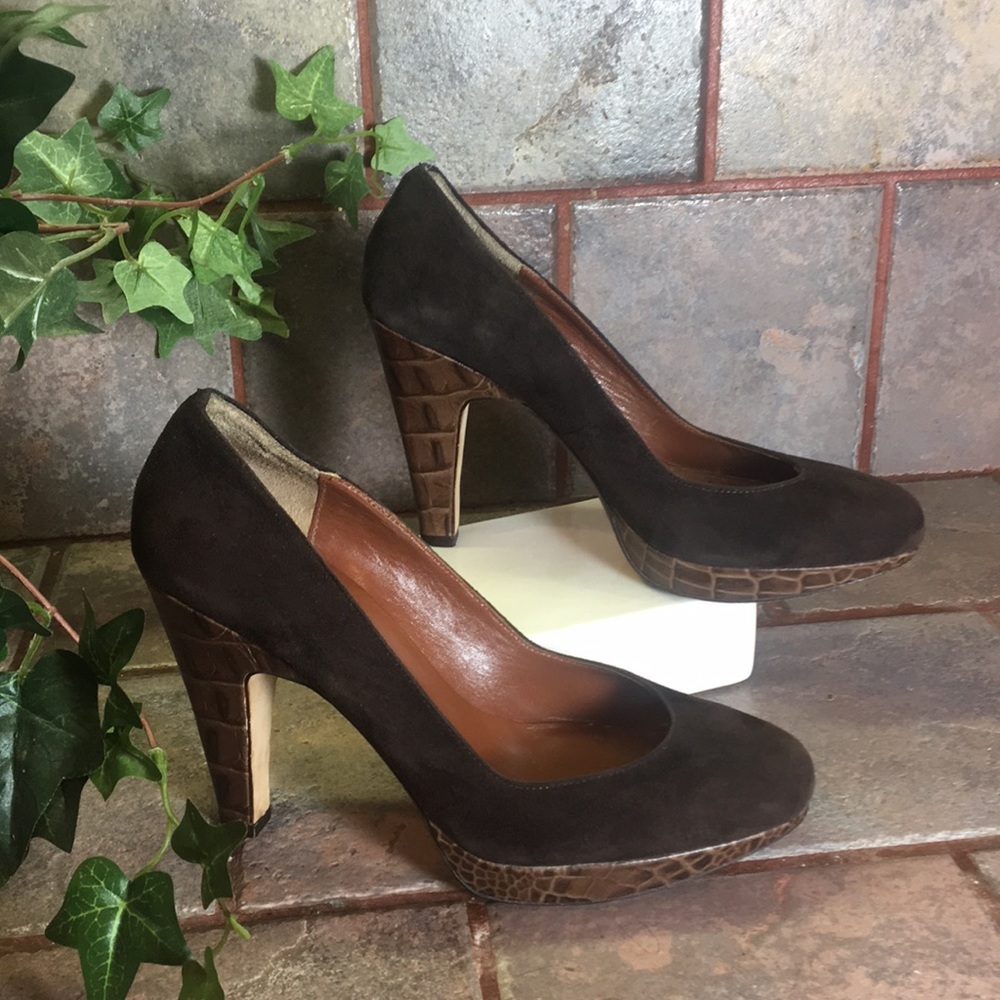 Max Studio Brown Suede Platform Heels